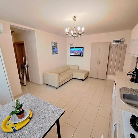 阿拉德Bine Ati Venit La Maria Str Ion Alexandru Nr 1 Bl 14 Ap 1公寓 外观 照片