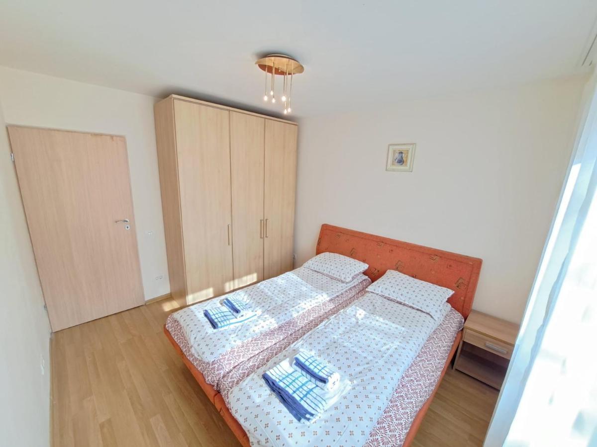 阿拉德Bine Ati Venit La Maria Str Ion Alexandru Nr 1 Bl 14 Ap 1公寓 外观 照片